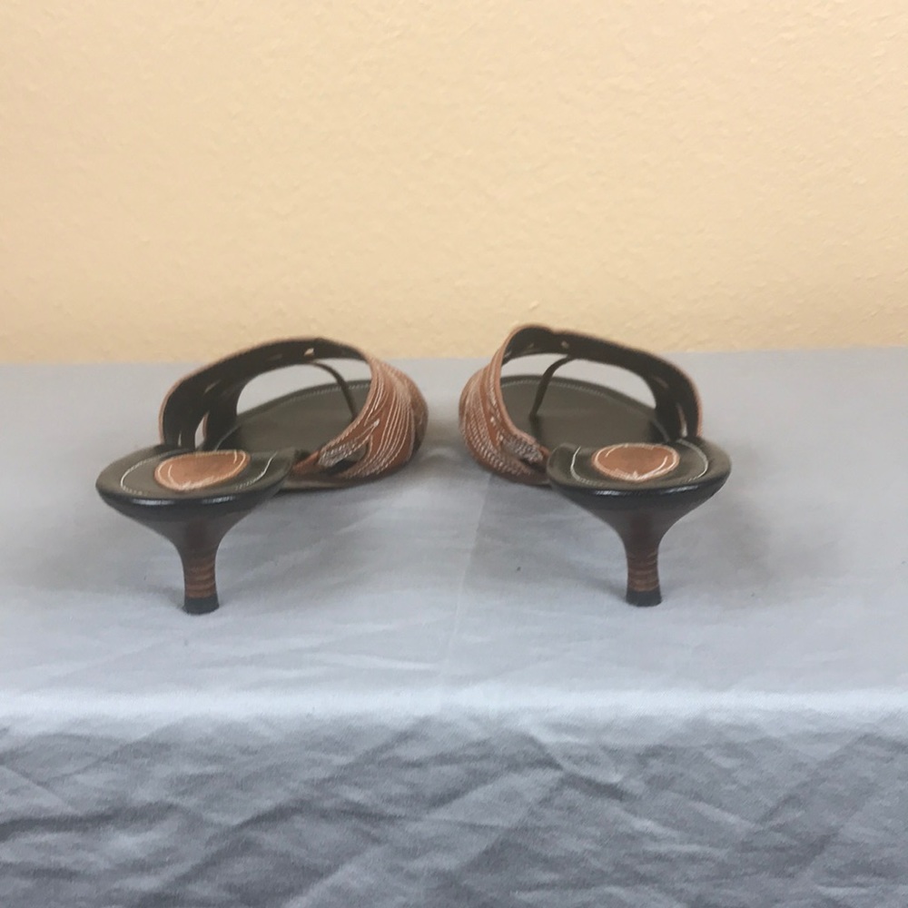 Cole Haan Resort Tahiti. Thong Saddle Tan Heels - Picture 5 of 5